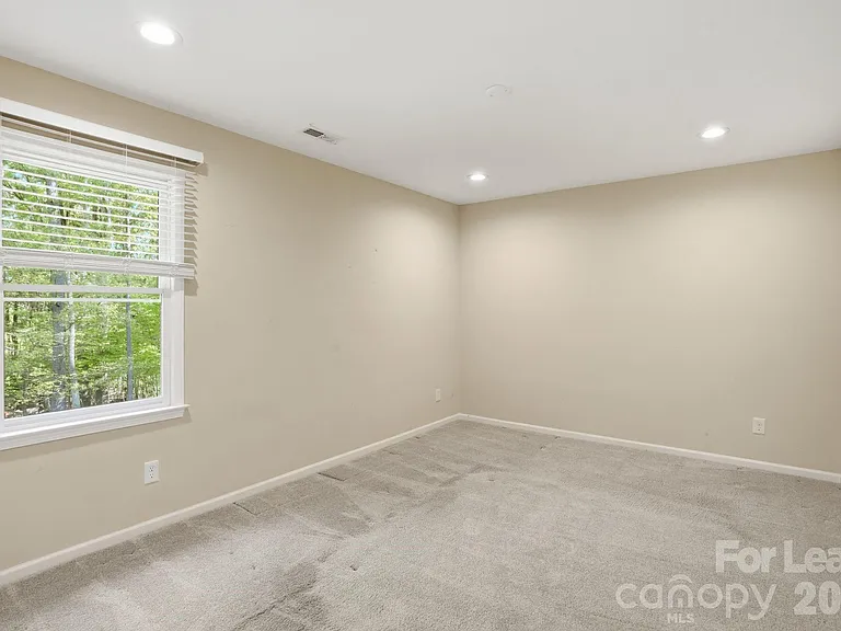 301 Sardis Rd N — Photo 22