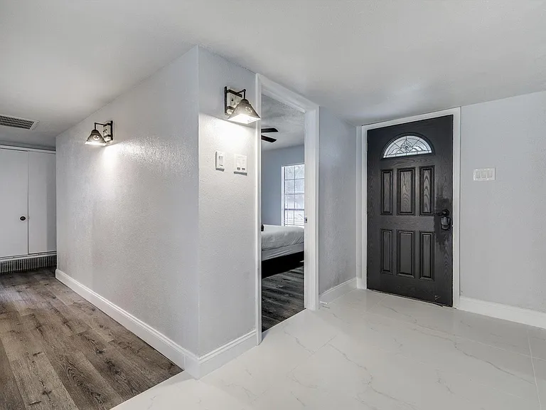 5048 Pemberton Ln — Photo 5