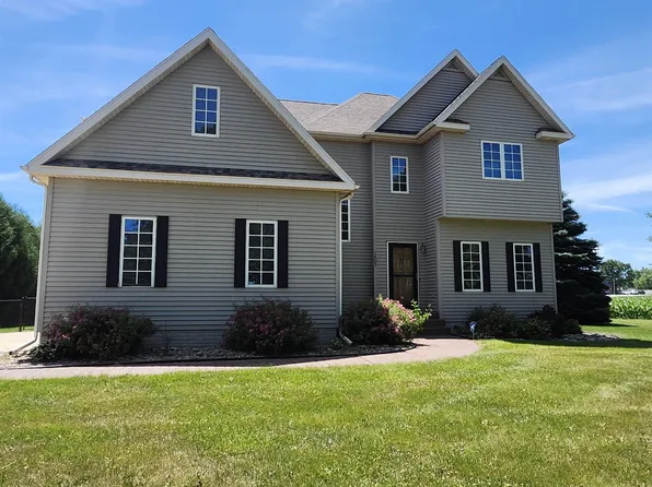 1605 Rolling Hills Dr, Fort Dodge, IA 50501