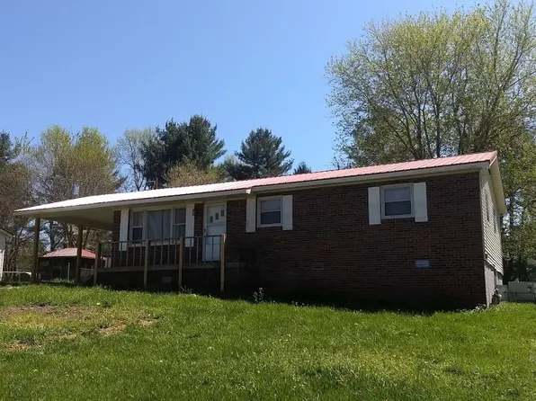 137 Prentice St, Crossville, TN 38555