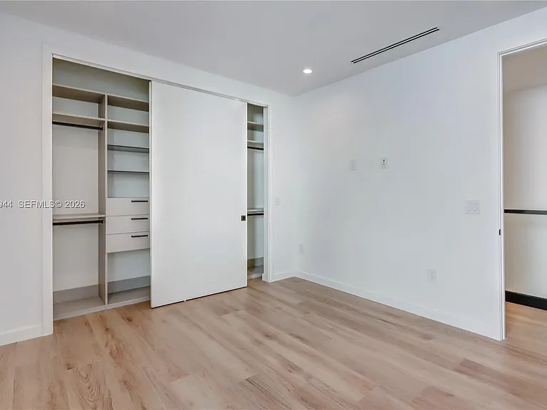 3086 Indiana St — Photo 18
