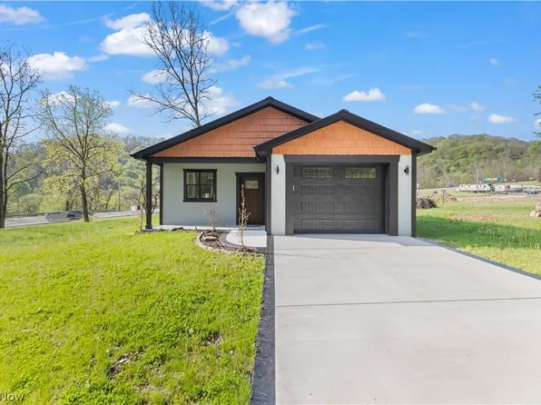 284 Central Ave, Weirton, WV 26062