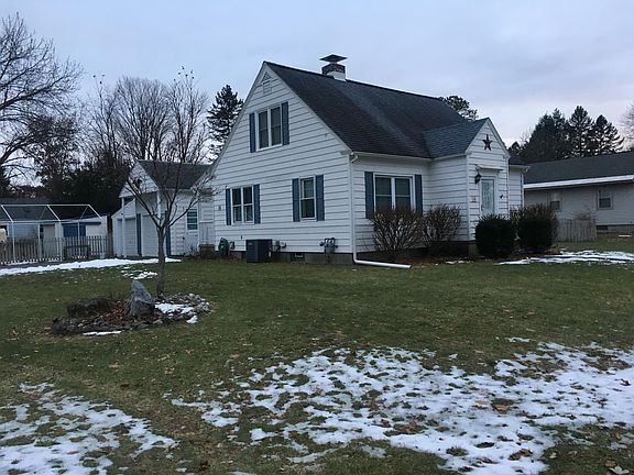 3rd image of 14 Willow St
