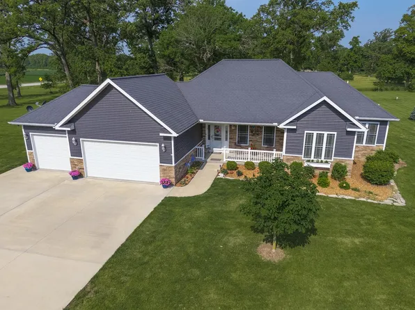 17055 N 1112 East Rd, Pontiac, IL 61764