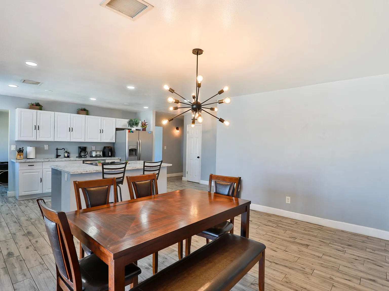 W Jasmine St, Mesa — Photo 4