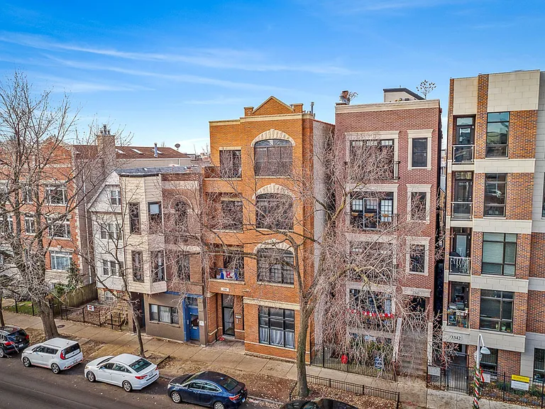 3338 N Sheffield Ave — Photo 4