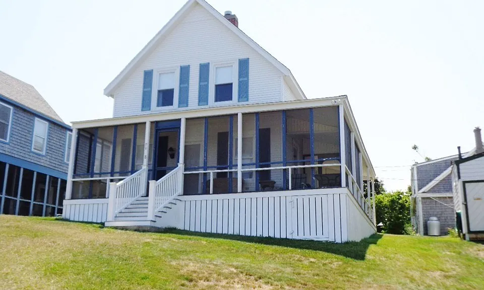 8 Avenue B