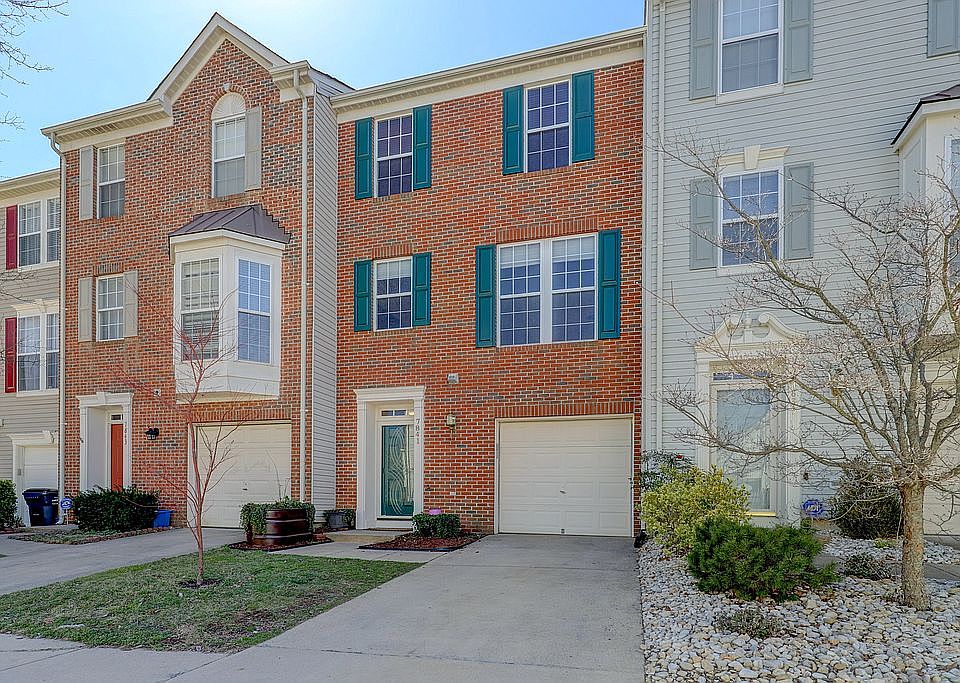 1st image of 7841 Dogue Indian Cir