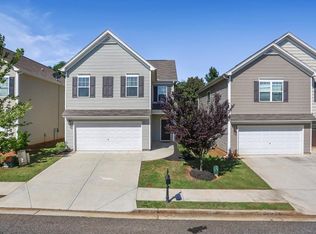 423 Lobdale Falls Dr, Lawrenceville, GA 30045