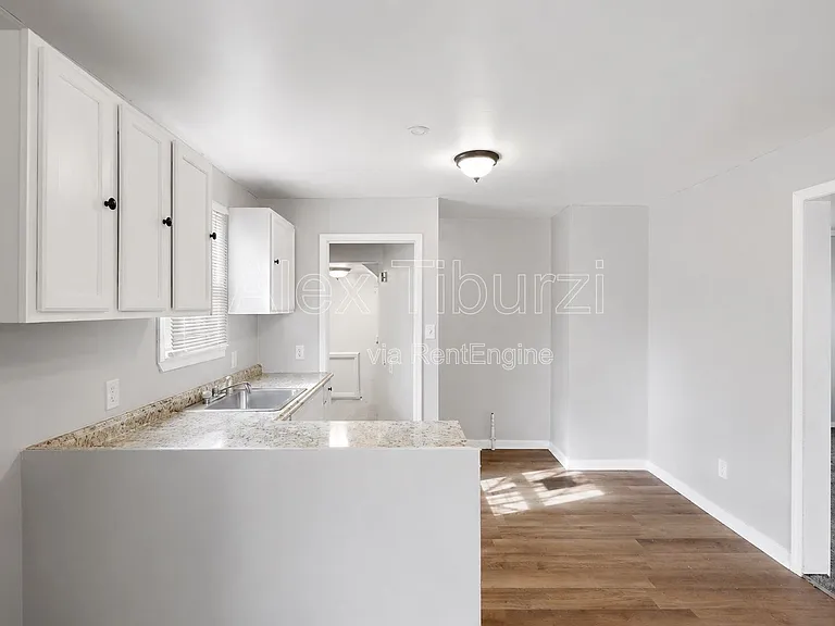 6301 Lodewyck St — Photo 5