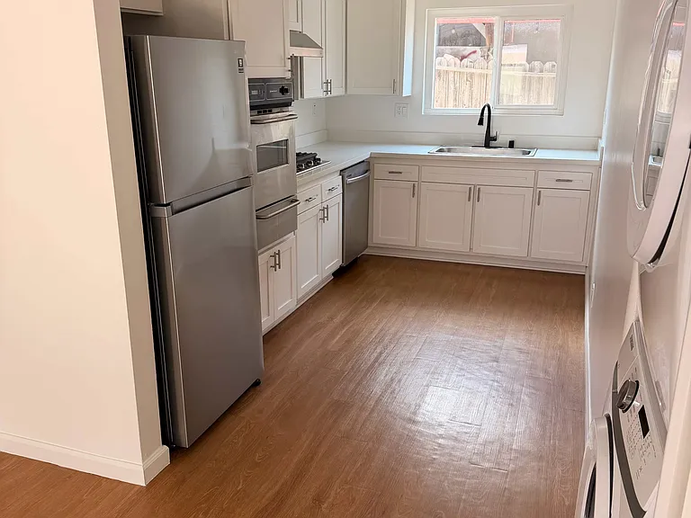 4910 N Maywood Ave #3 — Photo 1