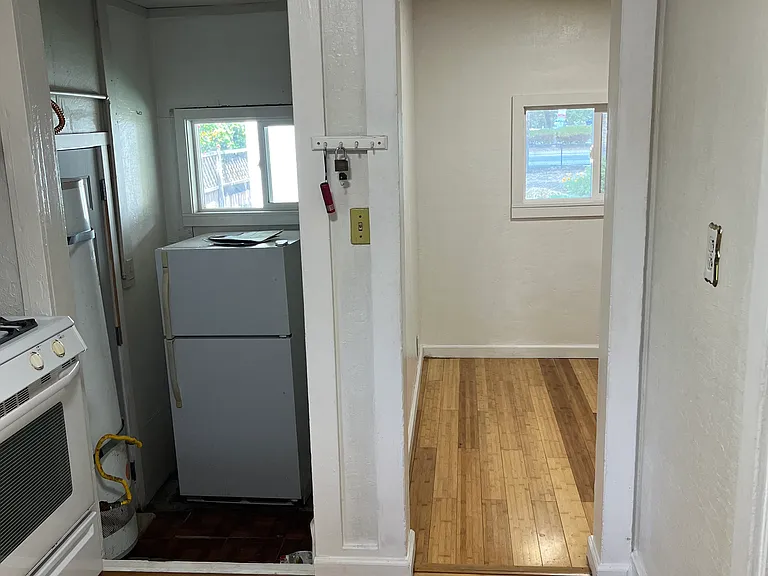620 Parker Ave — Photo 6