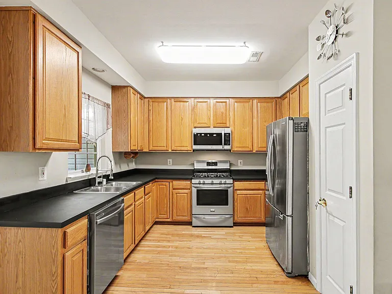 3395 Bountiful Ln — Photo 9