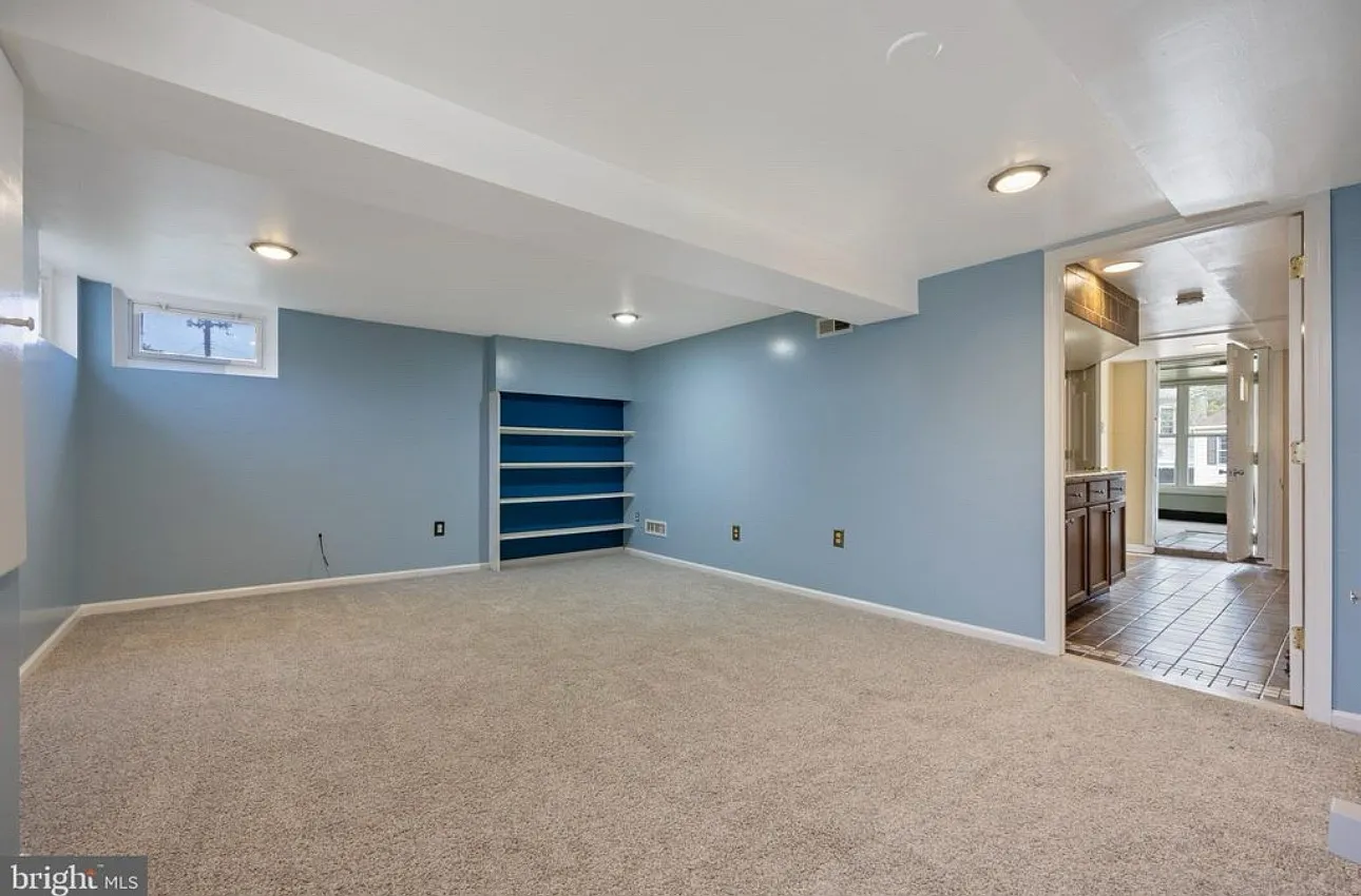 1 bed, 800 sqft, $1,300 — Photo 2