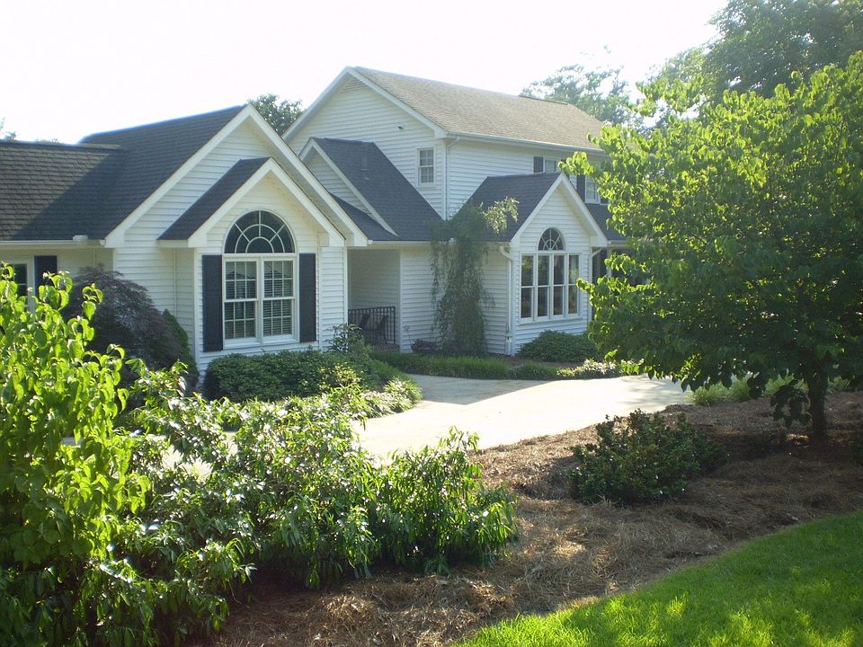 Exterior front view