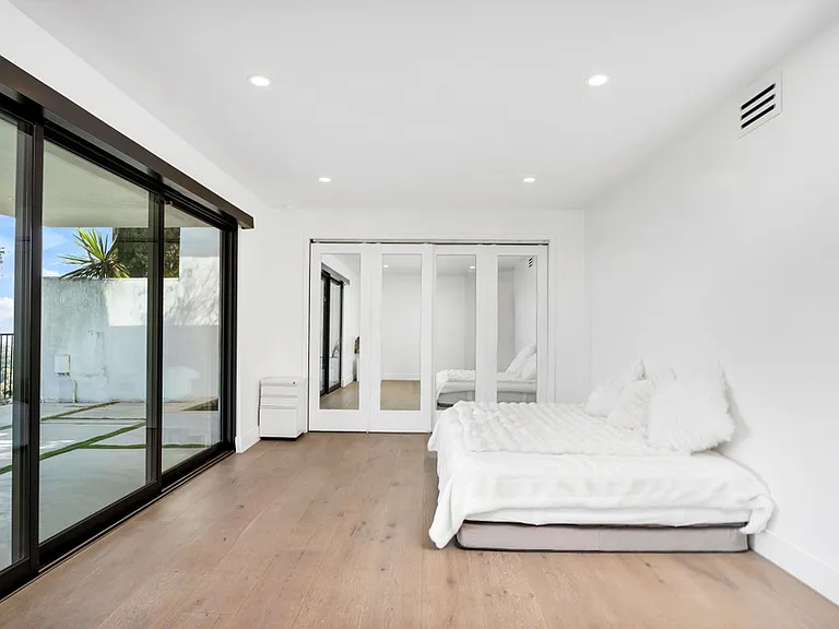 2021 Davies Way — Photo 14
