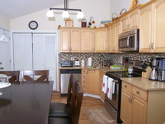 4th image of 91 Biltmore Dr