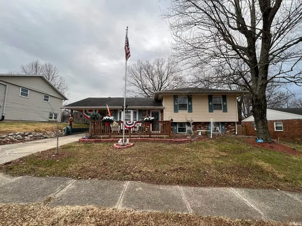 910 E Monroe St, Boonville, IN 47601