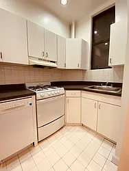 Rented by Metropolis Real Estate of Manhattan