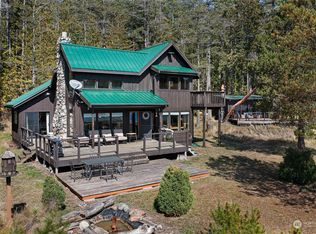 19 Smugglers Cove Rd, Friday Harbor, WA 98250