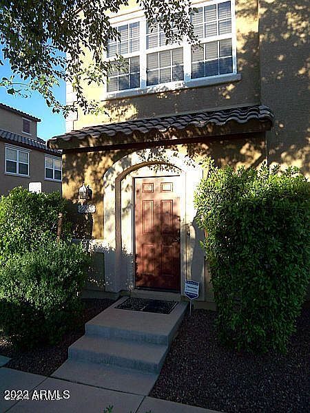 1st image of 2253 E Huntington Dr