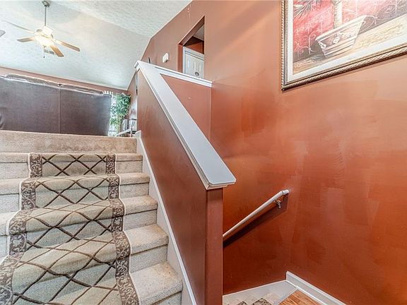 4th image of 1185 Wendy Way