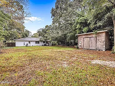 126 Lafayette Cir — Photo 21