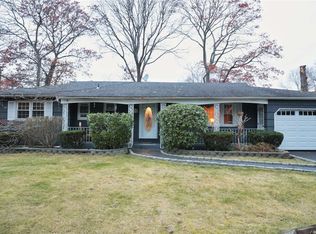 221 Apache St, Lake Ronkonkoma, NY 11779