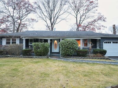 221 Apache St, Lake Ronkonkoma, NY, 11779