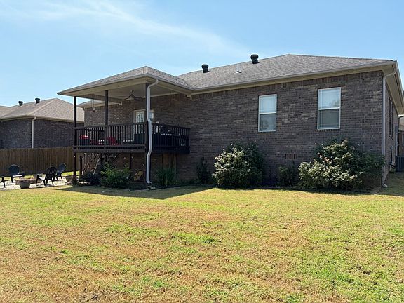 3rd image of 203 Ashford Dr