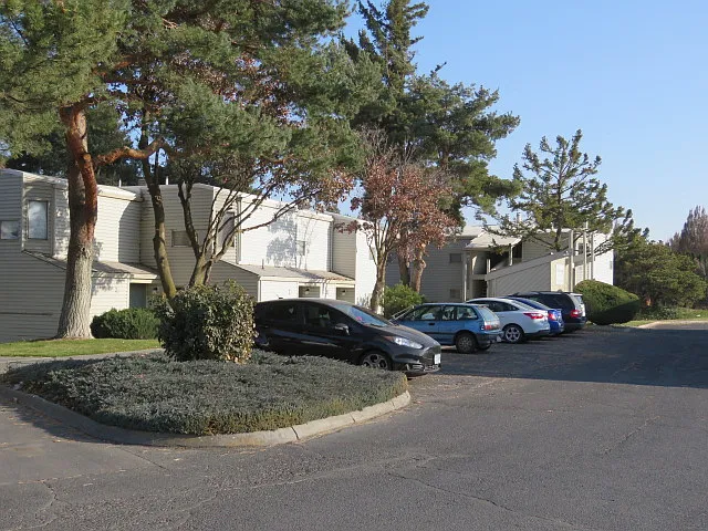 Prairie House Apartments — Photo 10