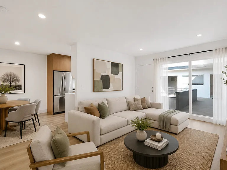 8355 Blackburn Ave — Photo 16