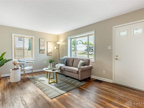 3rd image of 1918 Suman Ave