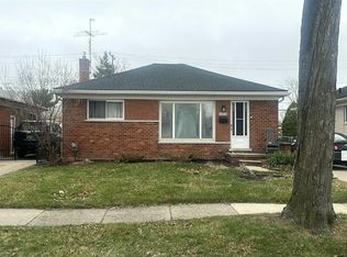 24914 Raven Ave, Eastpointe, MI