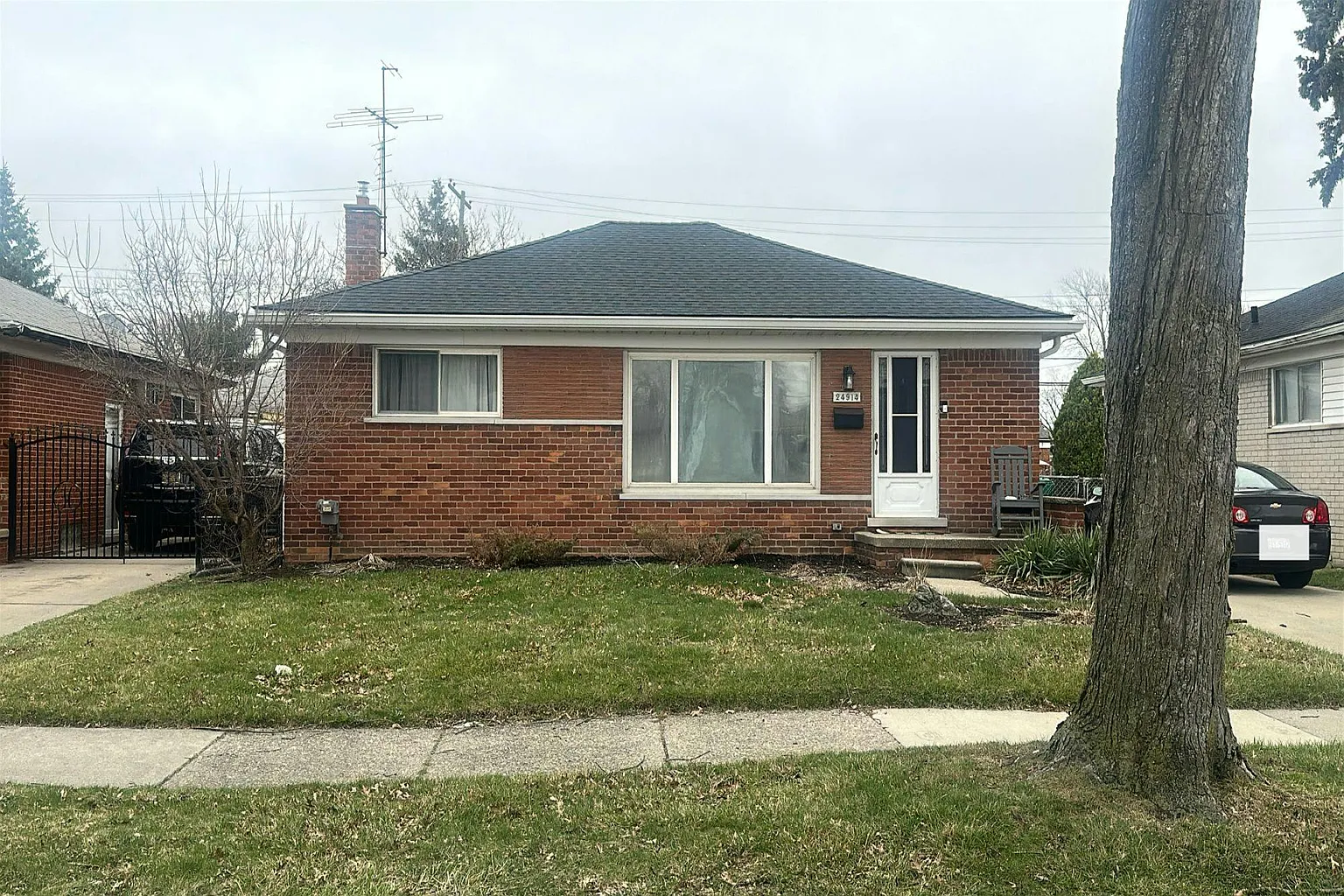 24914 Raven Ave photo 1