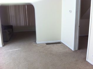 9945 S Winston Ave, Chicago, IL 60643