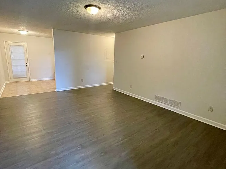 111 Fairhaven Ct — Photo 14