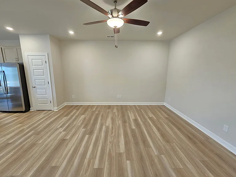 1522 Yellowwood Ct — Photo 24