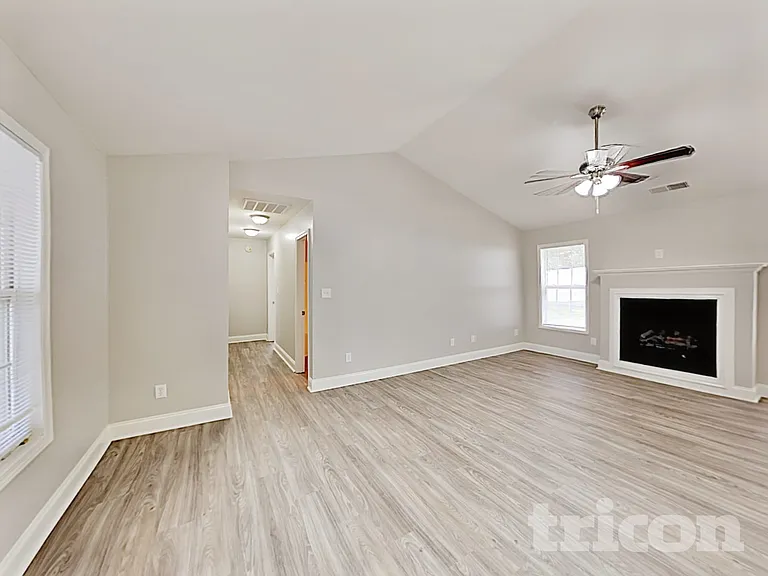 1115 Landen Chase Dr — Photo 3