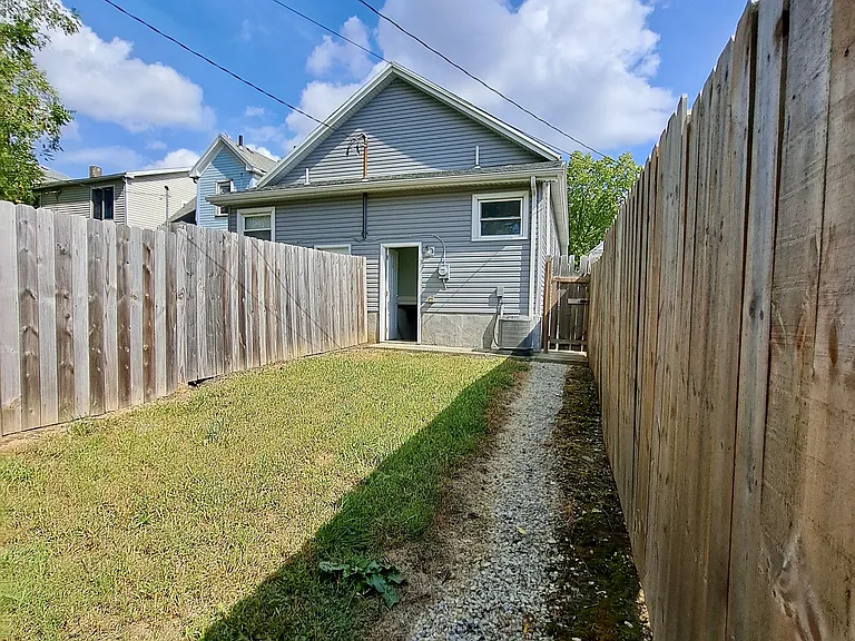 227 Livingston Ave — Photo 8
