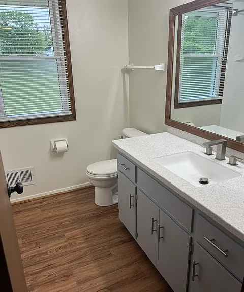 7481 Highview Dr — Photo 13
