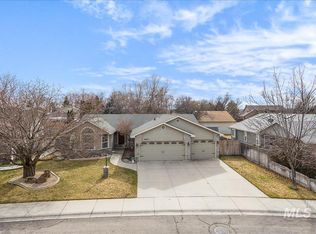 3927 W Big Creek Dr, Meridian, ID 83642