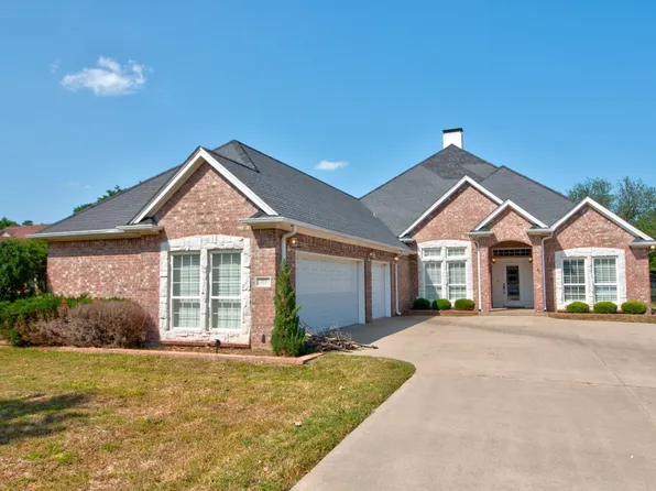 113 Modoc Trl, Lake Kiowa, TX 76240