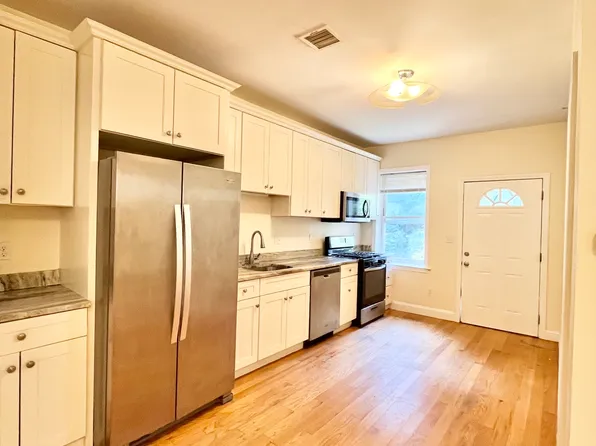 52 Guild St, Roxbury, MA