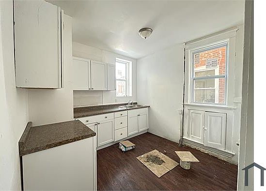3rd image of 3149 Potomac St #A