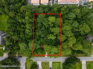 6813 Natchez St, Biloxi, MS 39532