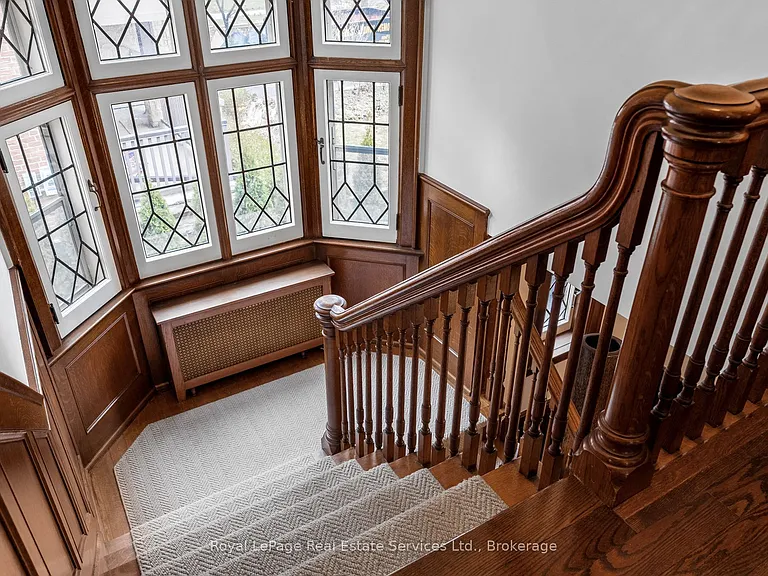 28 Thompson Ave — Photo 22