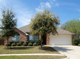 36 Lucas Ln, Edgecliff Village, TX 76134