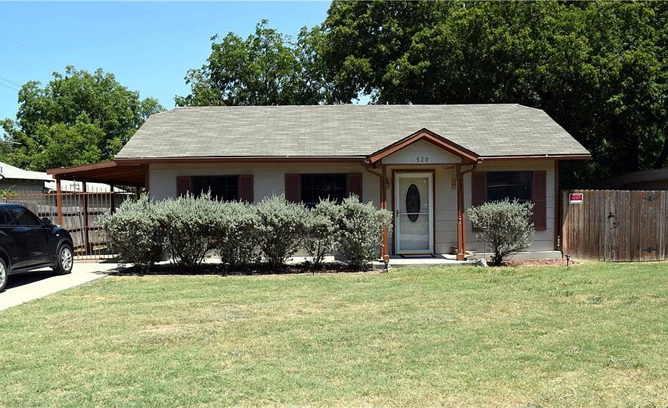 1st image of 520 Comal Ave