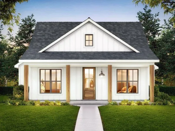 2001 Chippewa St, Traverse City, MI 49686